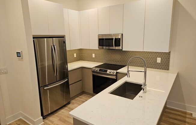 1 bed, 1 bath, $1,695, Unit Unit 107