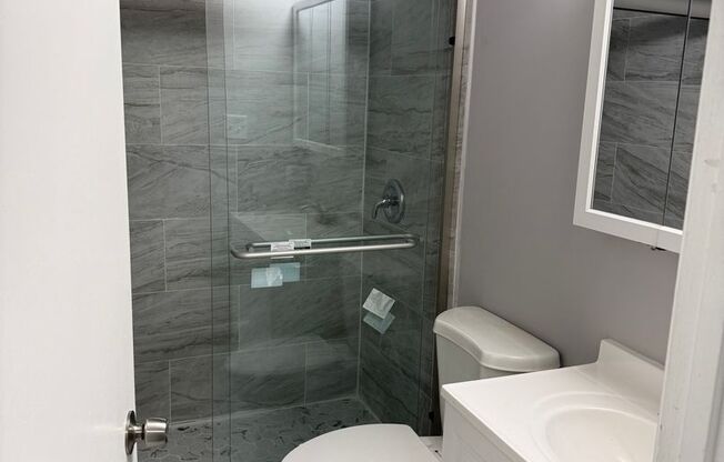 2 beds, 1 bath, $1,650, Unit 609-107