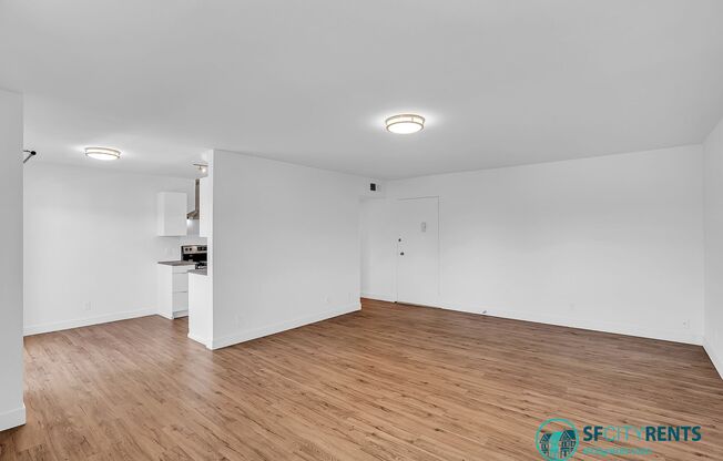 Redwood City: Updated 2 Bed 1 Bath with Private Balcony, in-unit W/D, & Parking Included