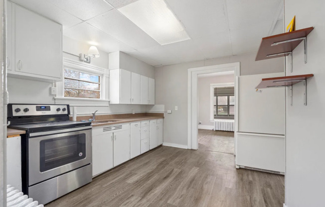 4 Bedroom, 2 Bath house In Cedar Falls