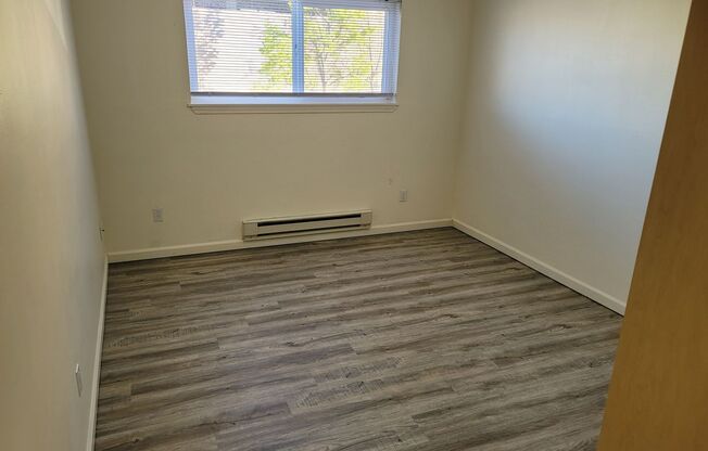 2 beds, 1 bath, 859 sqft, $2,795, Unit C-302