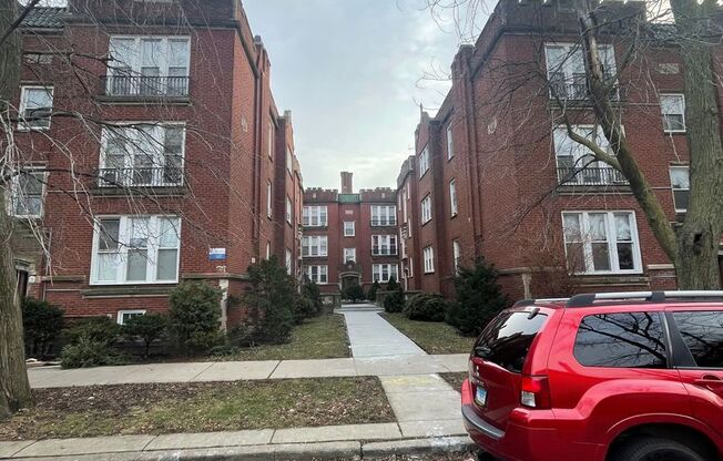 1 bed, 1 bath, $1,350