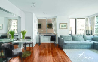 60 E 55 ST