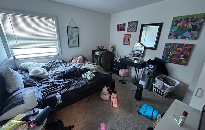 2 beds, 1 bath, $1,395, Unit 202