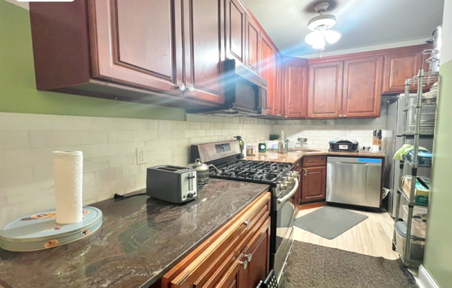 533 NOSTRAND AVE