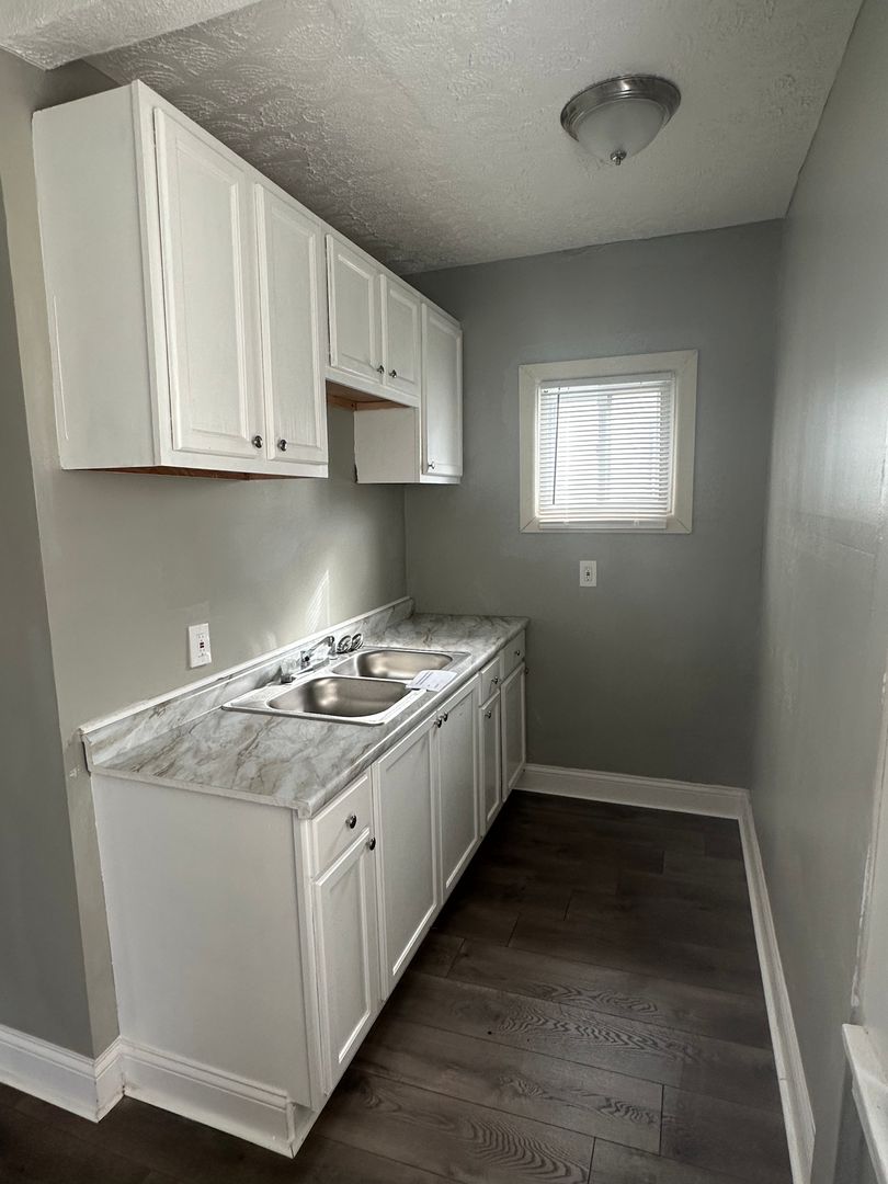 2bd DOWNSTAIRS DUPLEX Cash Pay/Section 8
