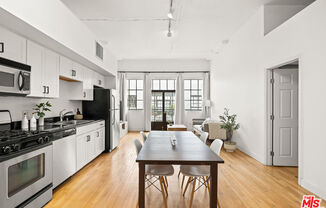 Studio, 1 bath, 707 sqft, $2,290, Unit 628