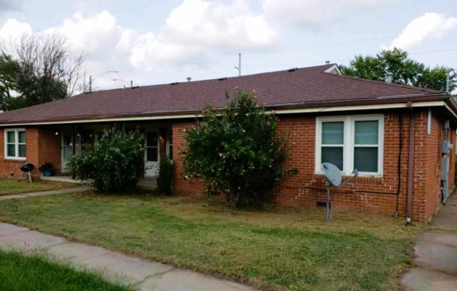 1629 E CROWLEY