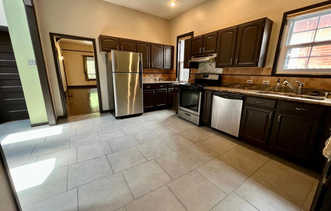 3 beds, 2 baths, $3,980