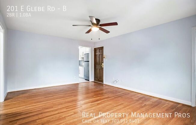 201 E GLEBE RD