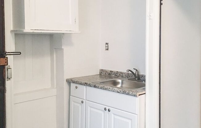 Studio, 1 bath, 460 sqft, $1,435, Unit 4606-1B