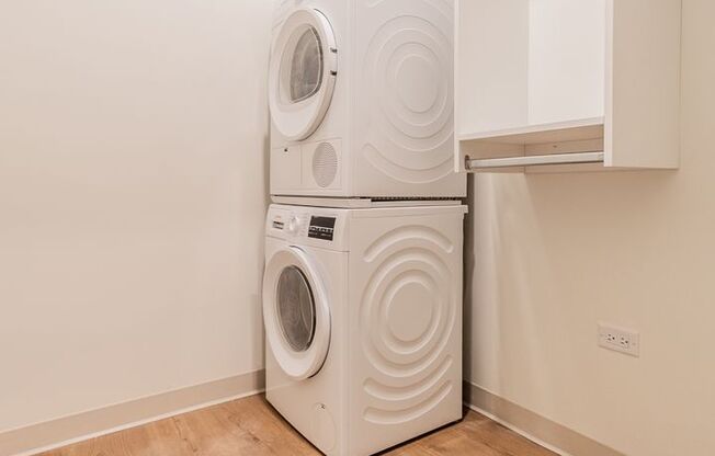 Studio, 1 bath, 484 sqft, $2,465, Unit 227