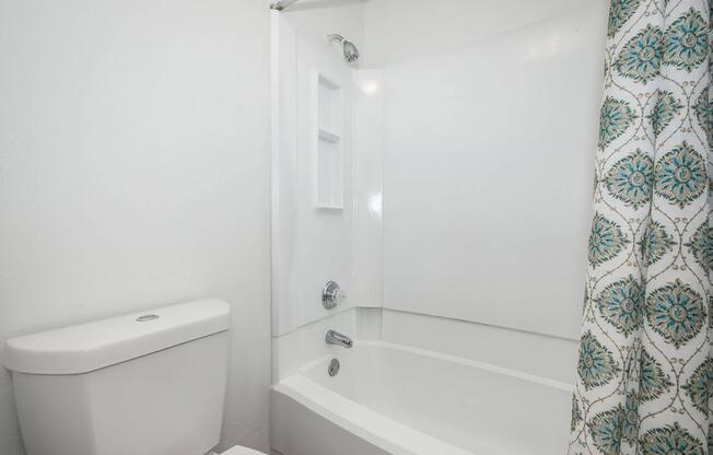 3 beds, 2 baths, 909 sqft, $1,339