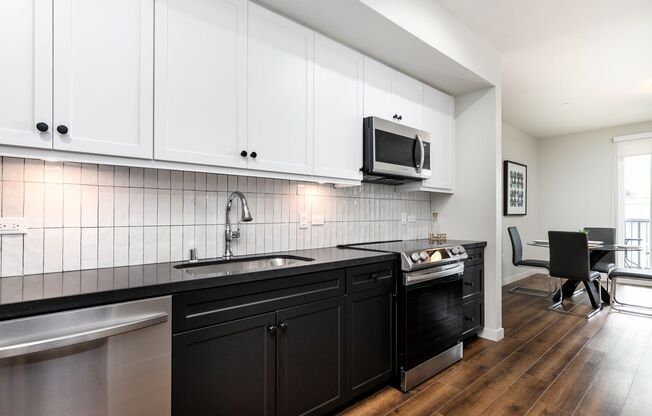 1 bed, 1 bath, 761 sqft, $2,850, Unit 204
