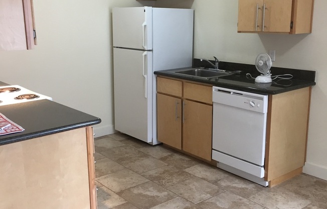 2 beds, 1 bath, $1,795