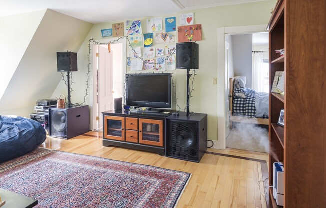 888 BEACON ST