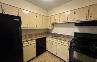 2 beds, 2 baths, $1,050, Unit UNIT A