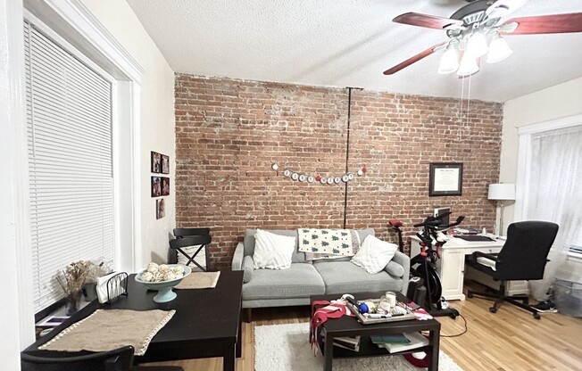 1 bed, 1 bath, $3,350, Unit 2