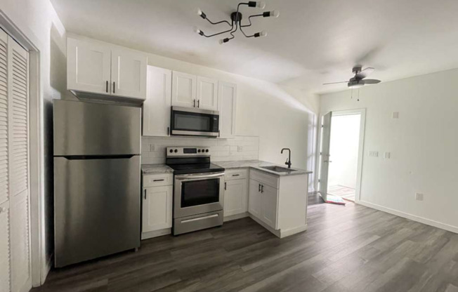 6145 Lansdowne Avenue