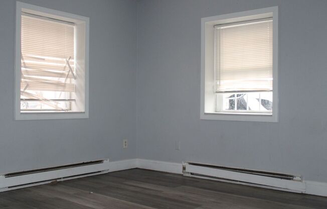 2 beds, 1 bath, 864 sqft, $2,750, Unit 262-55