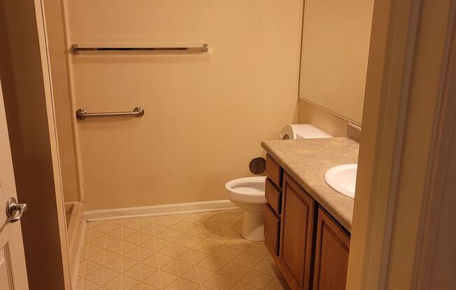 3 beds, 2 baths, $2,495, Unit #312