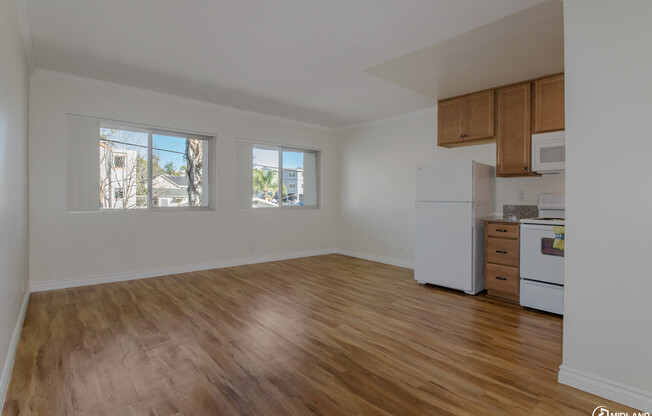 Studio, 1 bath, 400 sqft, $1,695, Unit 123