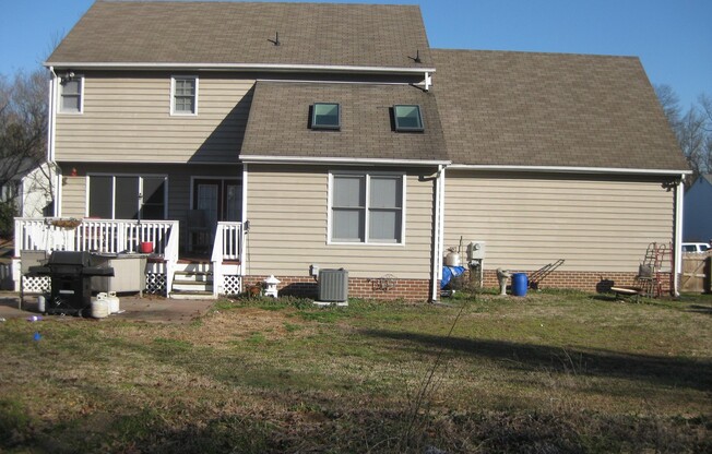 Beautiful Colonial Two-Story House in Chester – 4 bed/2.5 bath