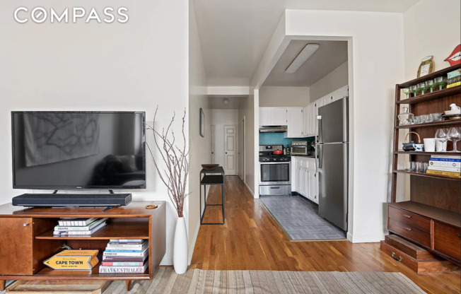 530 W 148 ST
