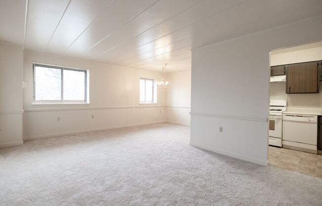 3 beds, 2 baths, 1,166 sqft, $1,550, Unit Unit 605