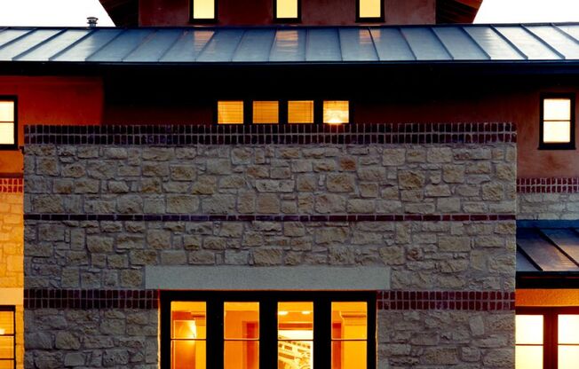 LUXURY 4-BEDROOM IN ALAMO HEIGHTS