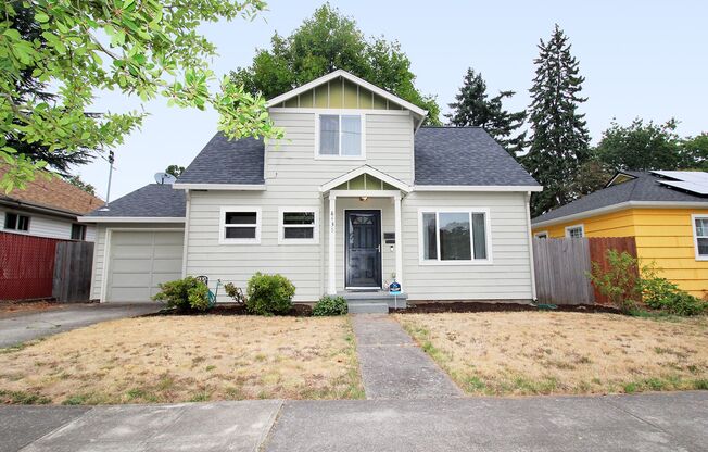 Fully Remodeled 3 Bed/2 Bath Home in Montavilla