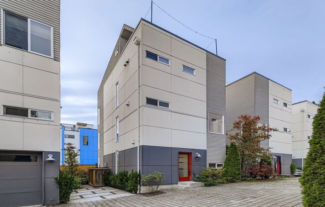 Bright 3bed/2.5bath Townhome in Judkins Park Neighborhood!