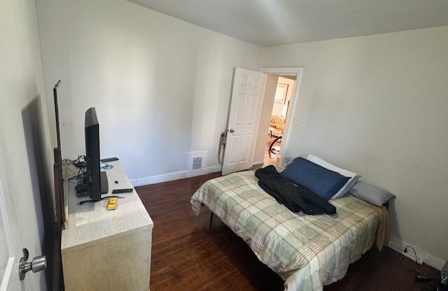 3 beds, 1 bath, 1,050 sqft, $1,800, Unit 1