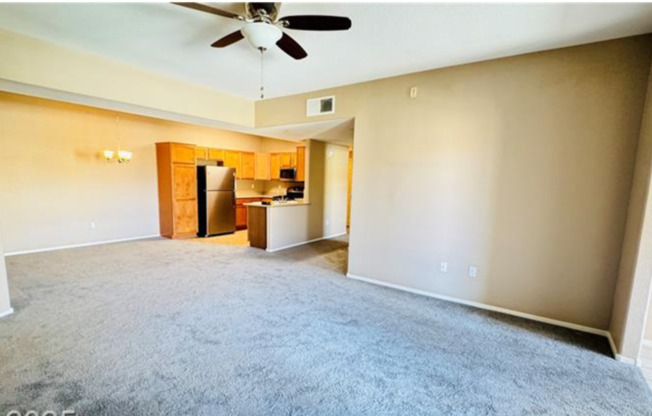 2 beds, 2 baths, $1,745, Unit UNIT 3214