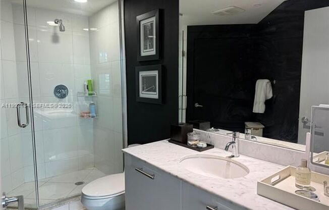 2 beds, 2 baths, 1,123 sqft, $4,650, Unit 55 SE 6th St # 3302