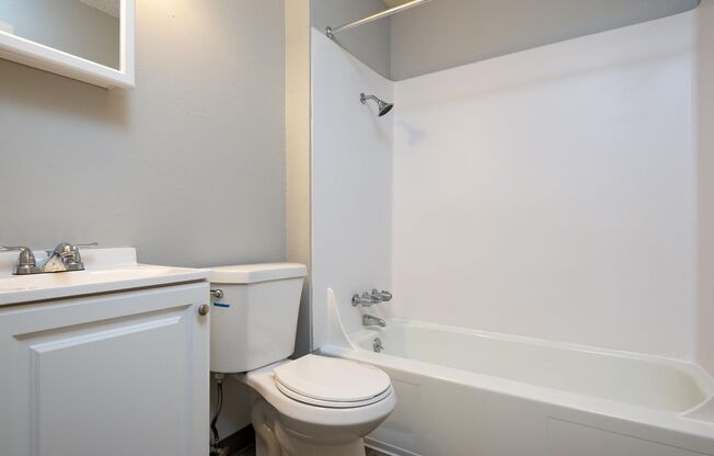 1 bed, 1 bath, 550 sqft, $1,395, Unit A04