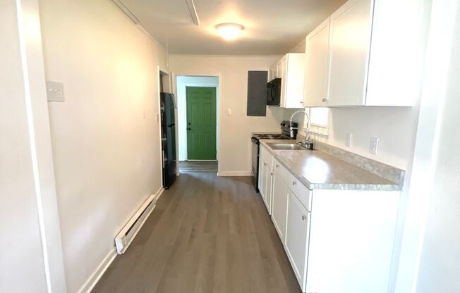 Newly Renovated 3 Bedroom Home in South Richmond Available Sept 1!