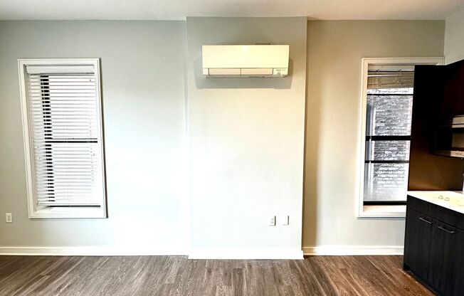 Studio, 1 bath, 330 sqft, $1,375, Unit 205