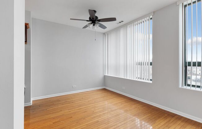 2 beds, 2 baths, 900 sqft, $2,550, Unit 302