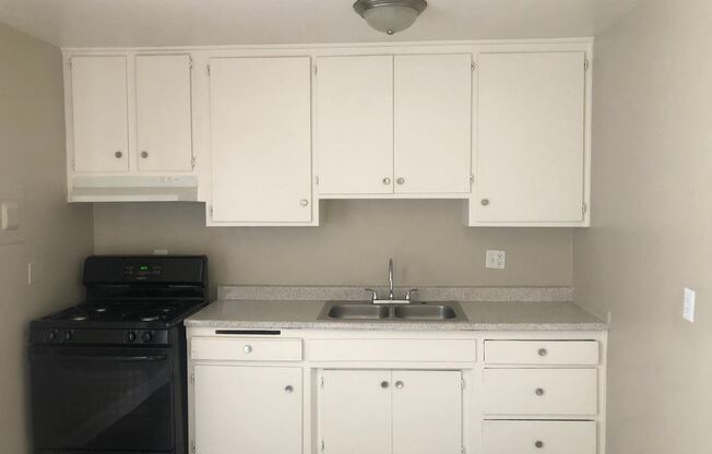 10160-10184 Gould St.