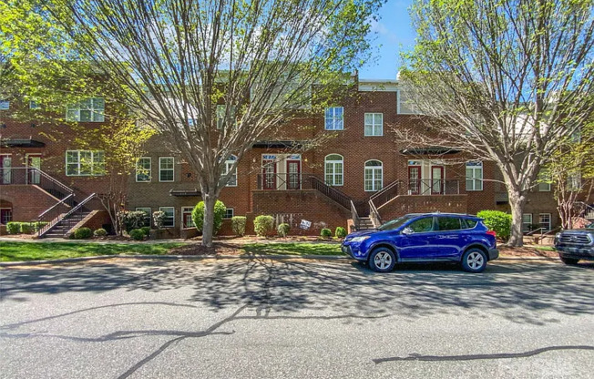 223 HBR PL DR