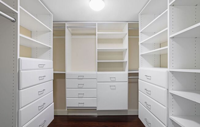 1 bed, 1 bath, $3,200