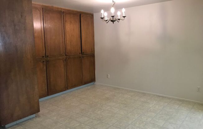 3 beds, 2 baths, $2,425, Unit 1824