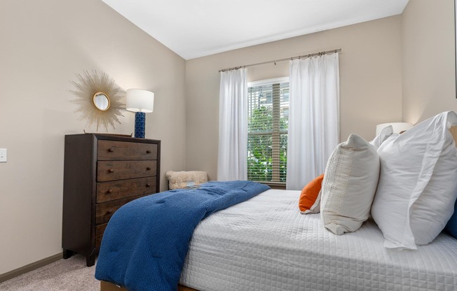 Bedroom at Riverhouse Apartments in Little Rock, Arkansas
