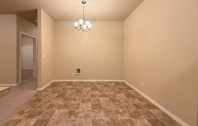 2 beds, 2 baths, 1,090 sqft, $1,600, Unit 523-07