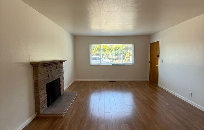2 Bedroom, 1 Bath  Duplex - Mountain View 94040