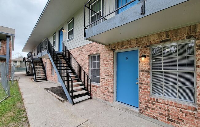 COURTYARD PARK APARTMENTS