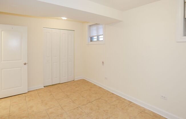 2 beds, 2 baths, 1,140 sqft, $3,150, Unit 3814S-1E