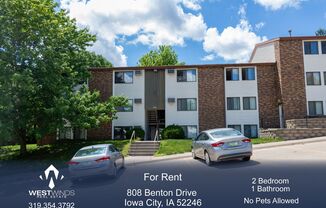 $1,095 | 2 Bedroom, 1 Bathroom Apartment | Cat Friendly* | Available for August 1st, 2026 Move In!