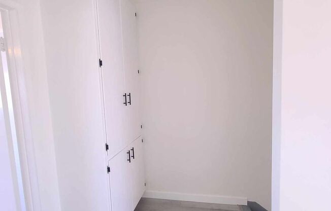 2 beds, 1.5 baths, 950 sqft, $2,800, Unit 4